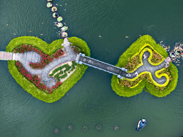 Giccs tájképi köntösben