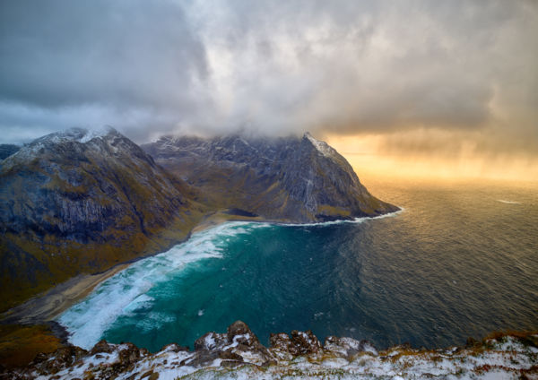 Zivatar az alkonyi horizonton